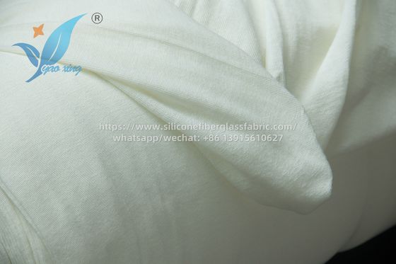 Barrière anti-feu pour matelas extensible en tissu tricoté FR avec fibre de verre
